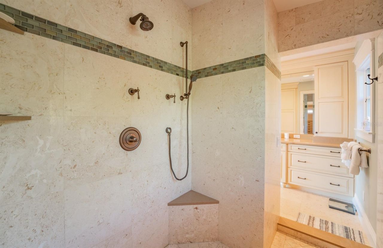 714 Jacaranda Road, Anna Maria, FL 34216 Photo