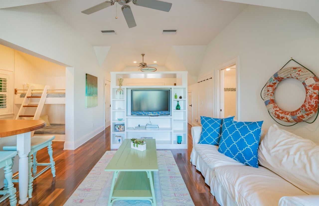 714 Jacaranda Road, Anna Maria, FL 34216 Photo