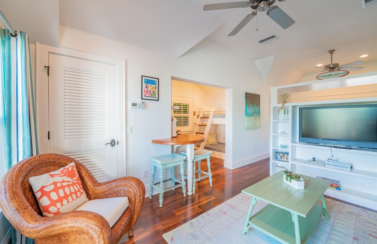 714 Jacaranda Road, Anna Maria, FL 34216 Photo