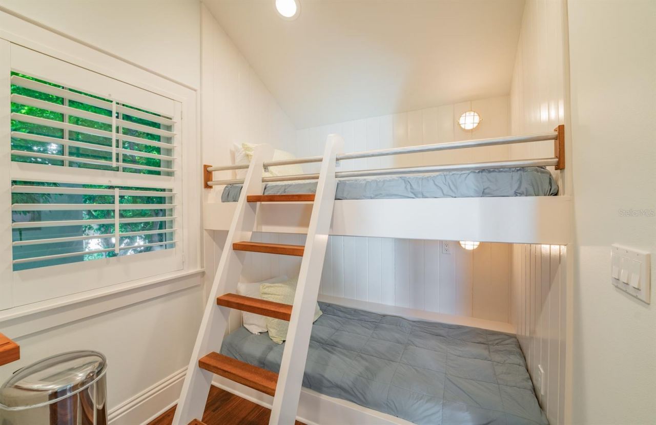 714 Jacaranda Road, Anna Maria, FL 34216 Photo