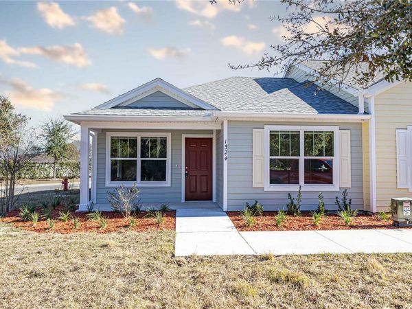 1324 COTTAGE CIRCLE , TAVARES, FL 32778