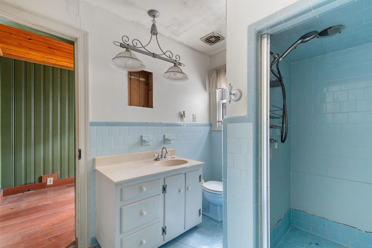 402 Wilkinson St. Photo 19