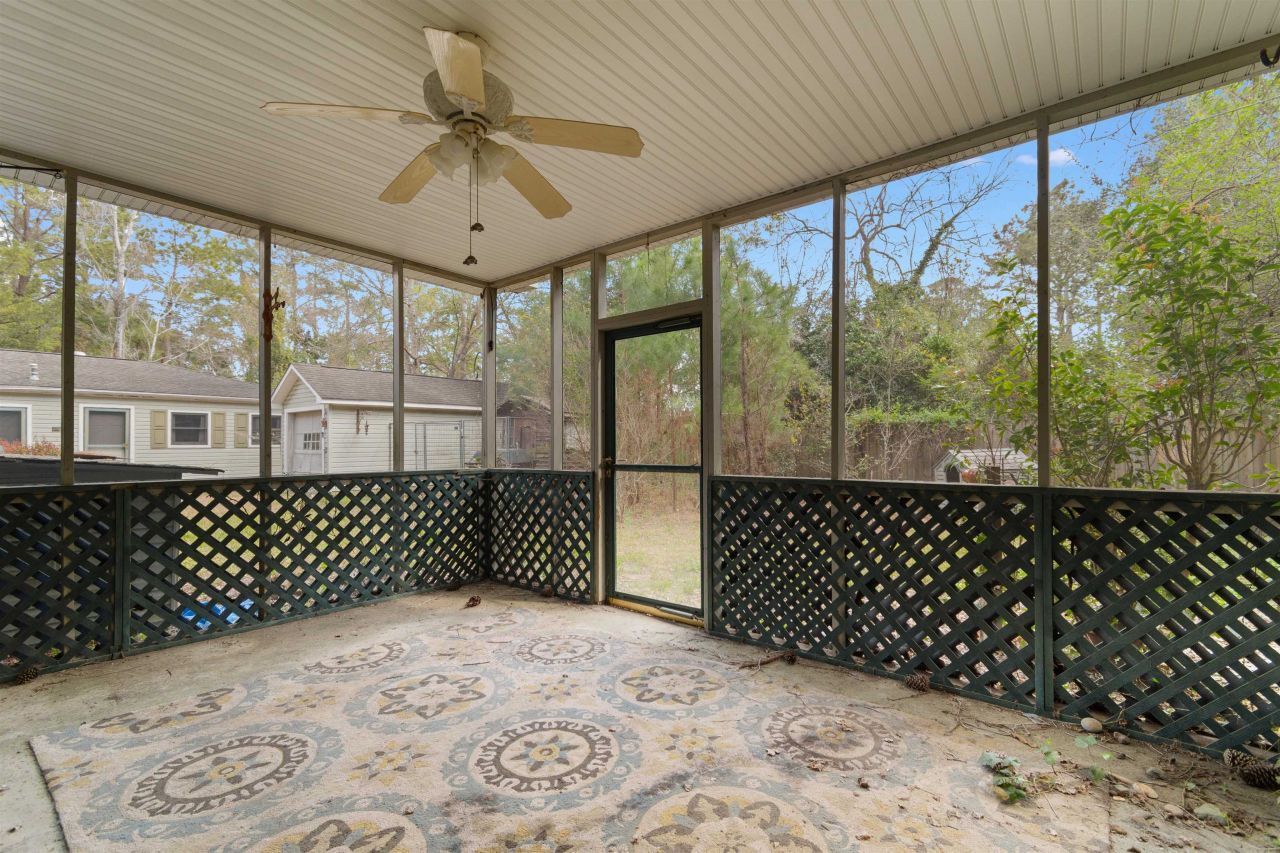 402 Wilkinson St. Photo 22