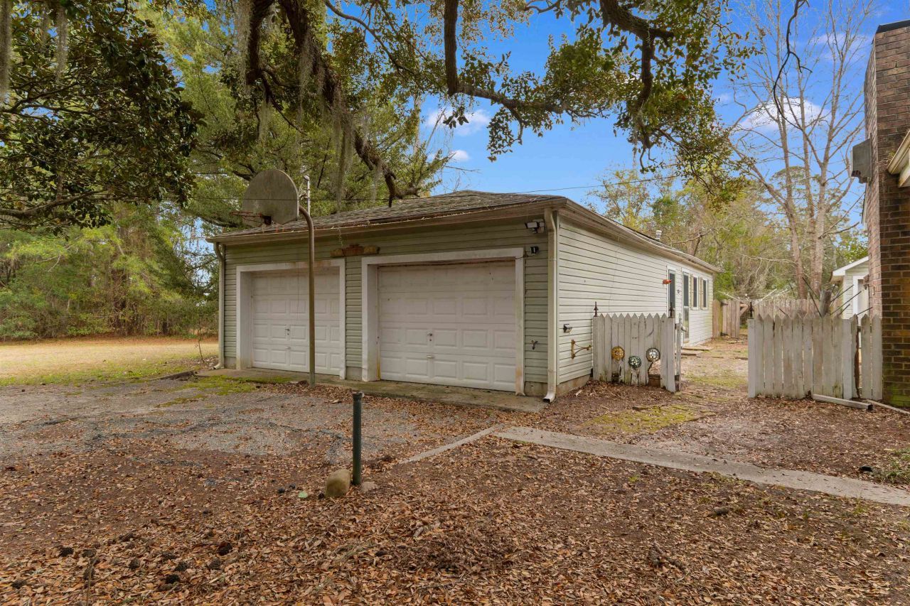 402 Wilkinson St. Photo 26