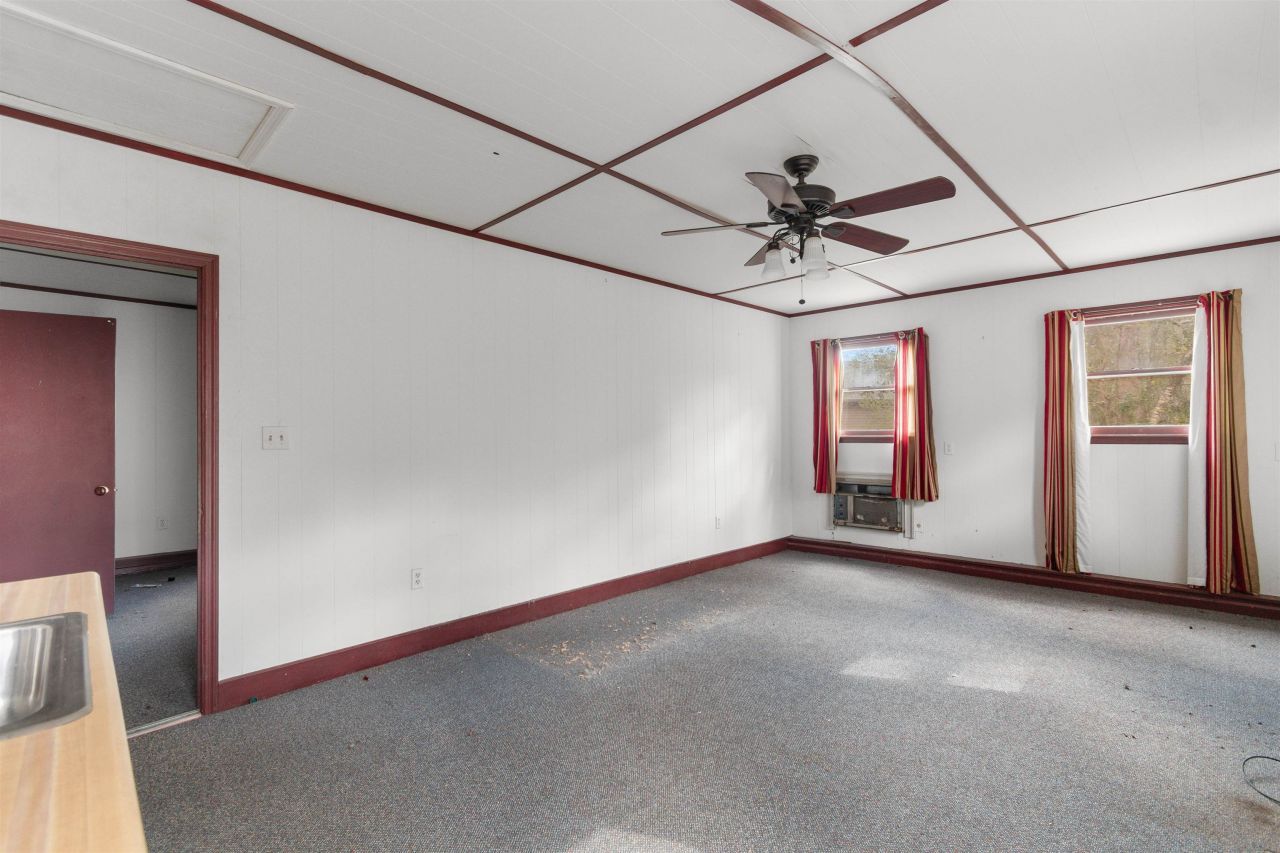 402 Wilkinson St. Photo 28