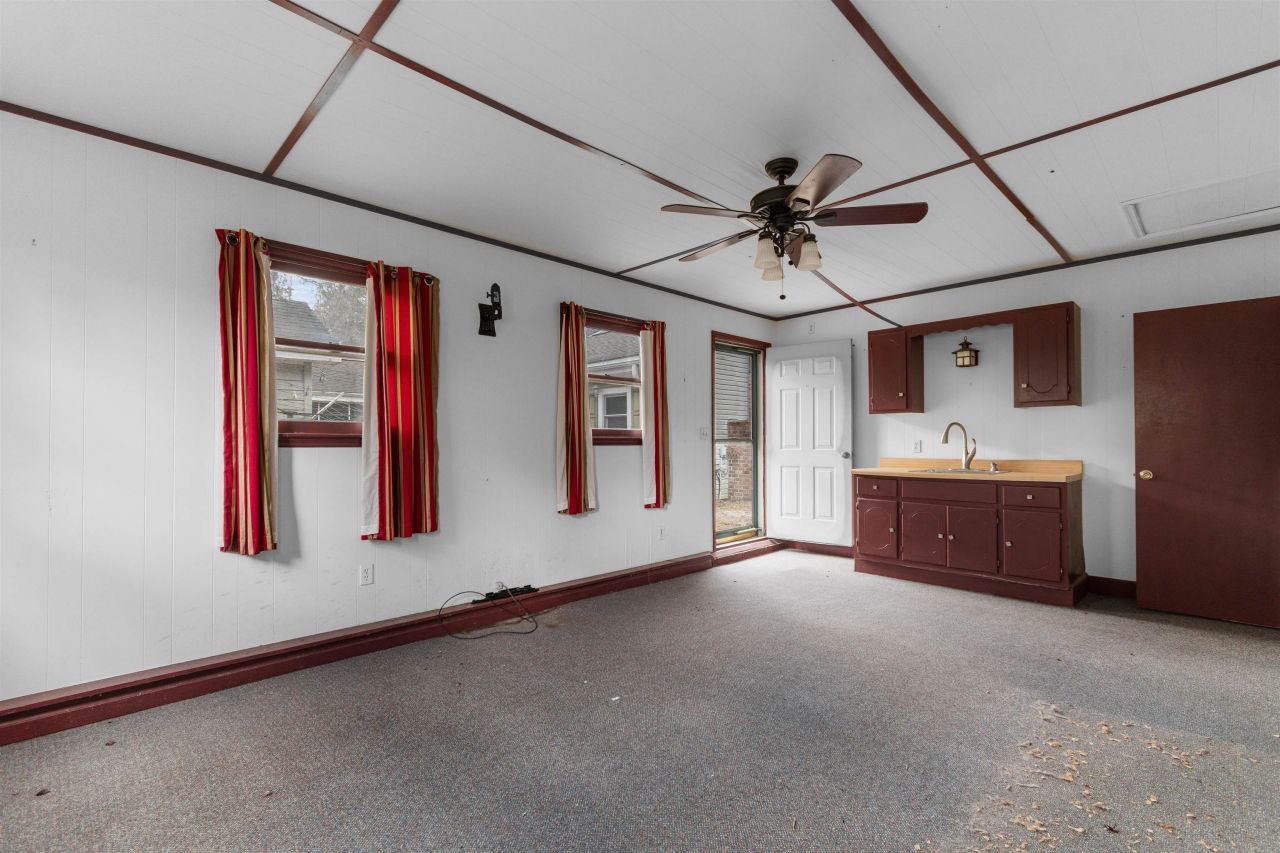 402 Wilkinson St. Photo 29