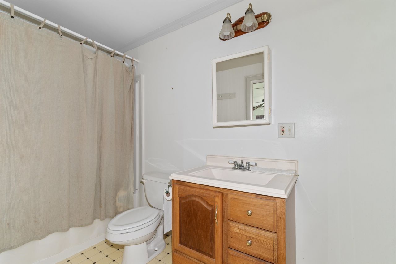 402 Wilkinson St. Photo 32