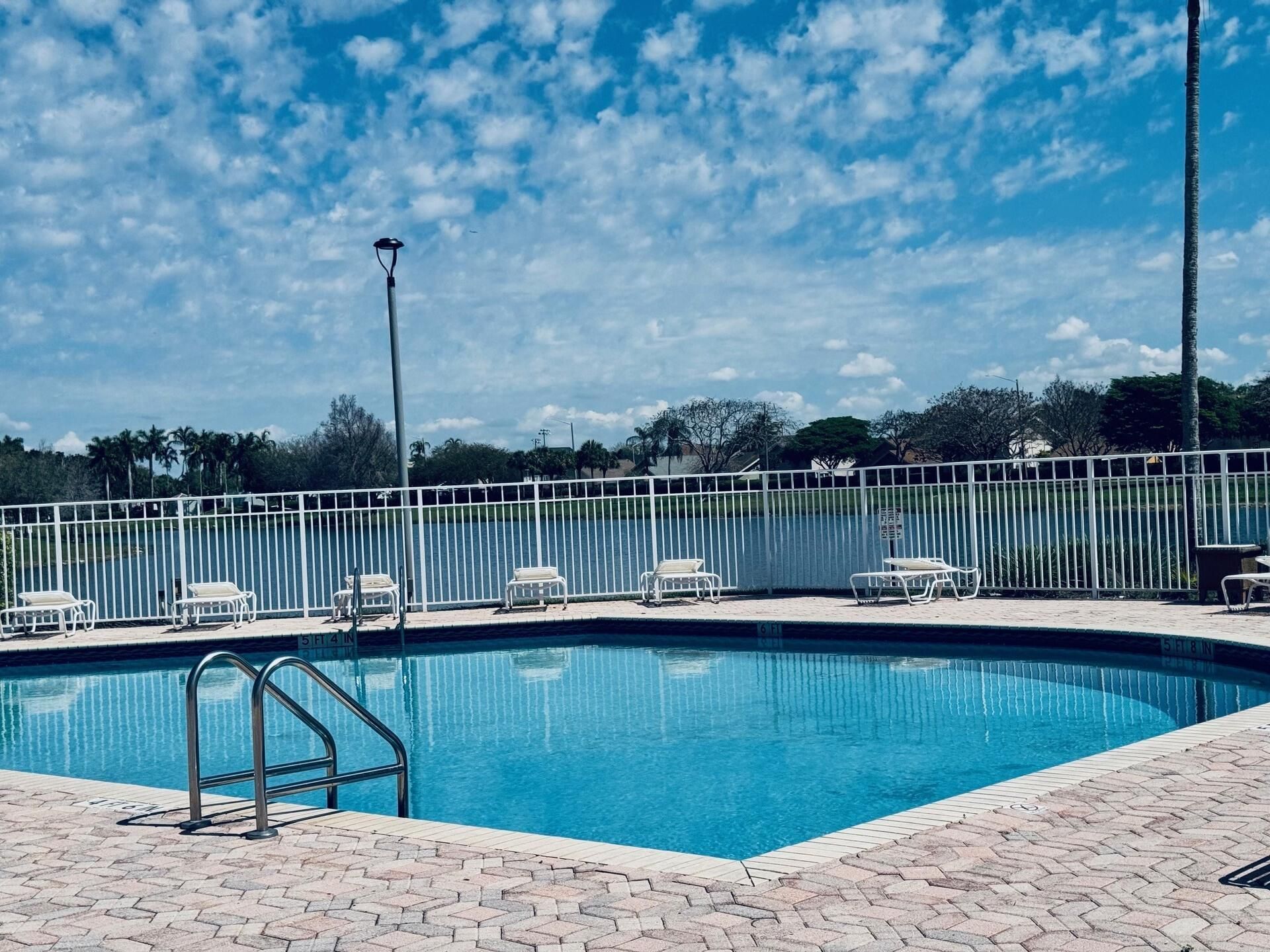 20875 NW 4th St, Pembroke Pines, FL 33029 Photo