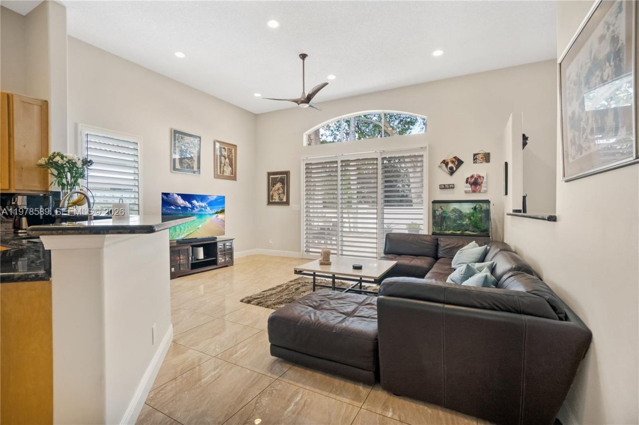 5297 SW 34th Way, Hollywood, FL 33312 Photo