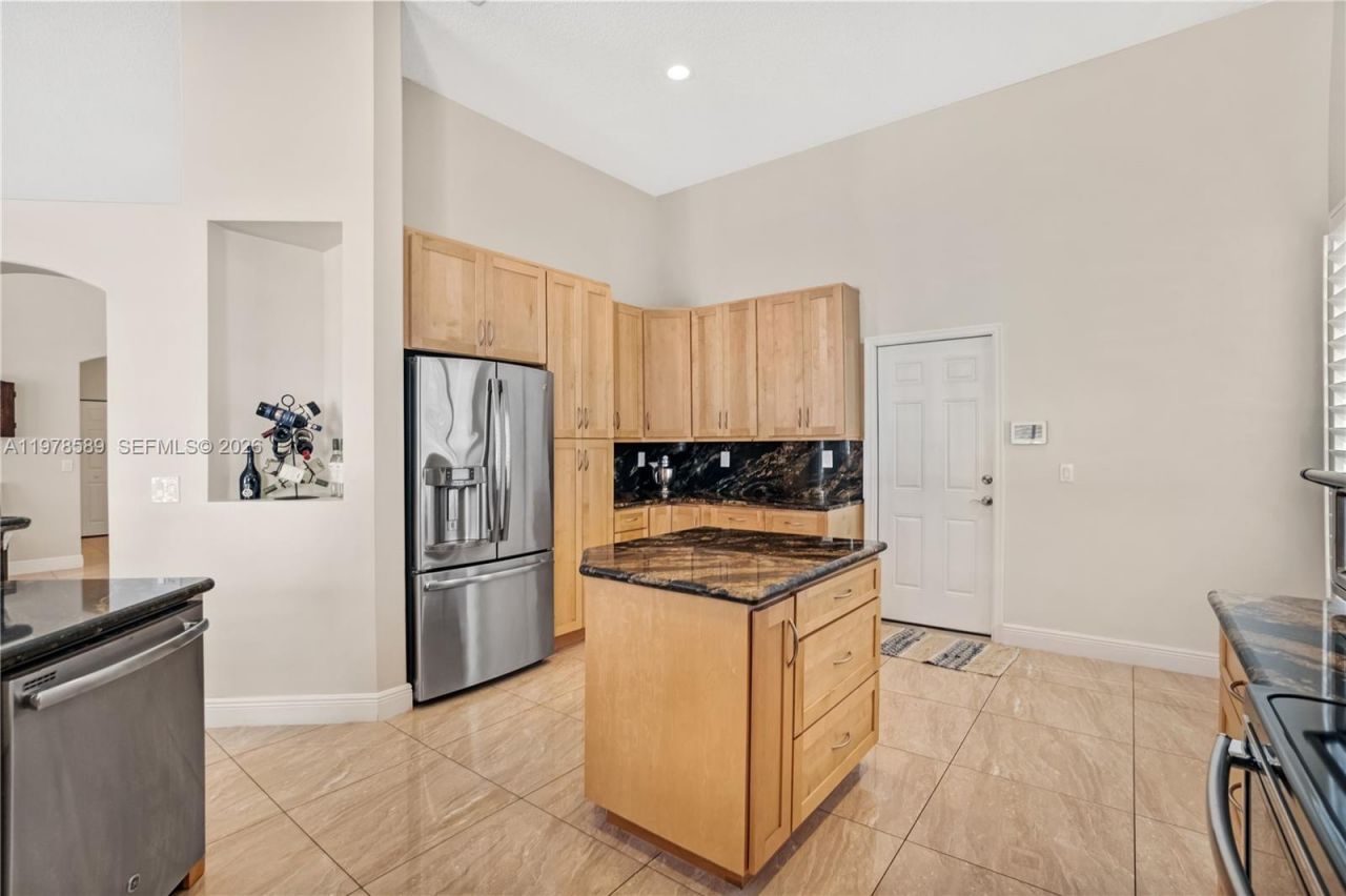 5297 SW 34th Way, Hollywood, FL 33312 Photo