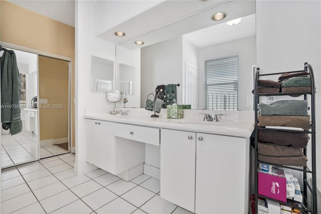 5297 SW 34th Way, Hollywood, FL 33312 Photo