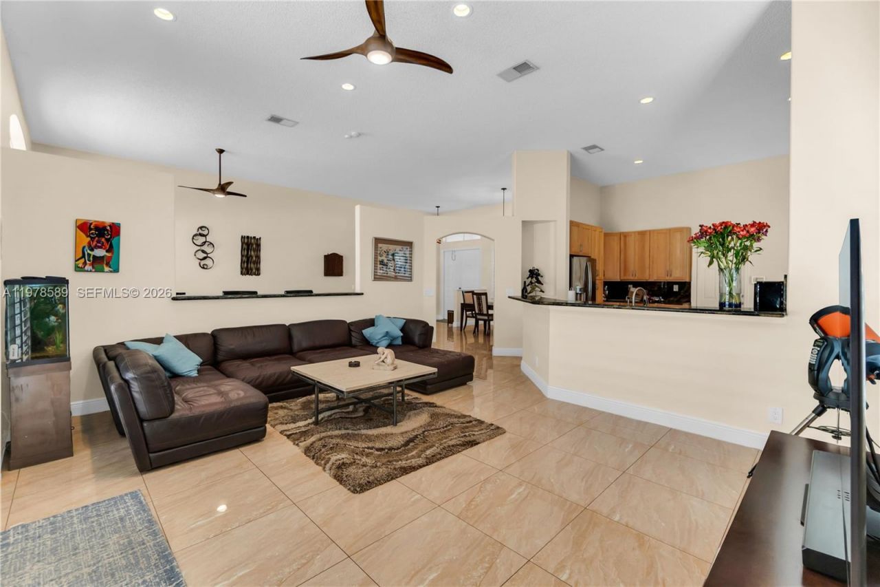 5297 SW 34th Way, Hollywood, FL 33312 Photo