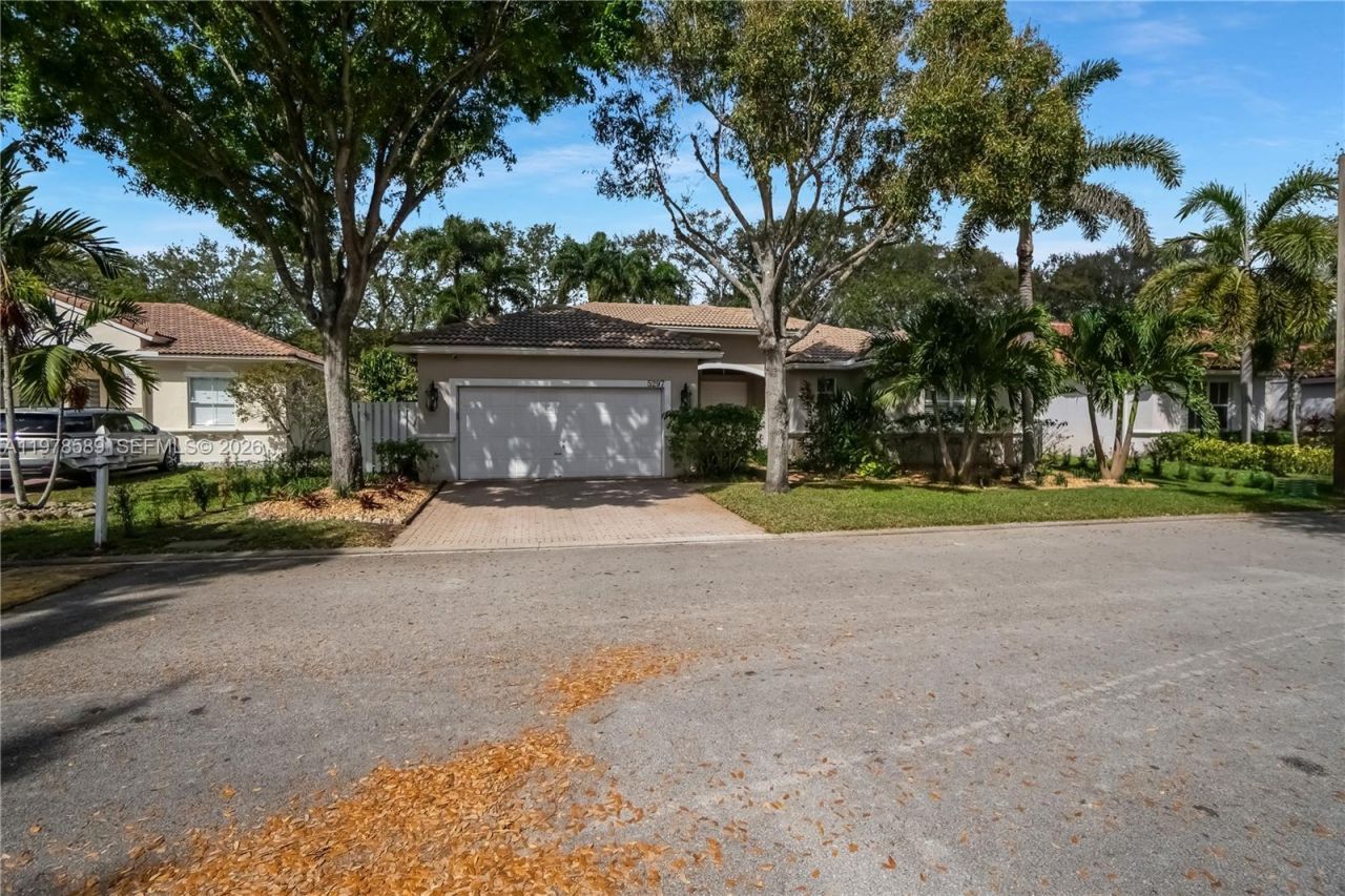 5297 SW 34th Way, Hollywood, FL 33312 Photo