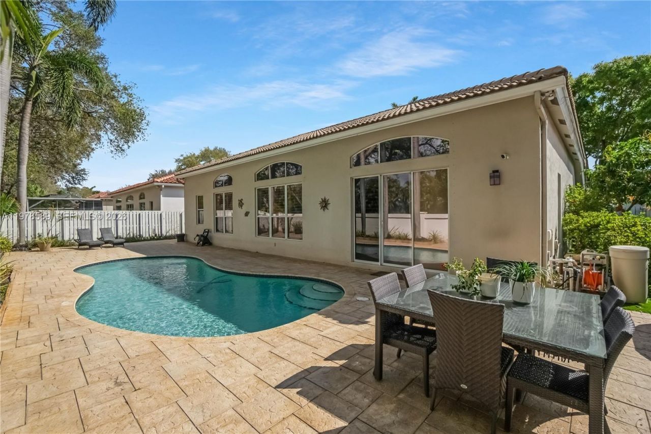 5297 SW 34th Way, Hollywood, FL 33312 Photo