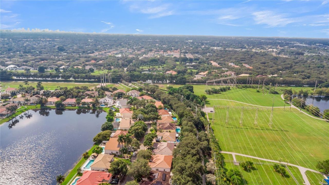 5297 SW 34th Way, Hollywood, FL 33312 Photo