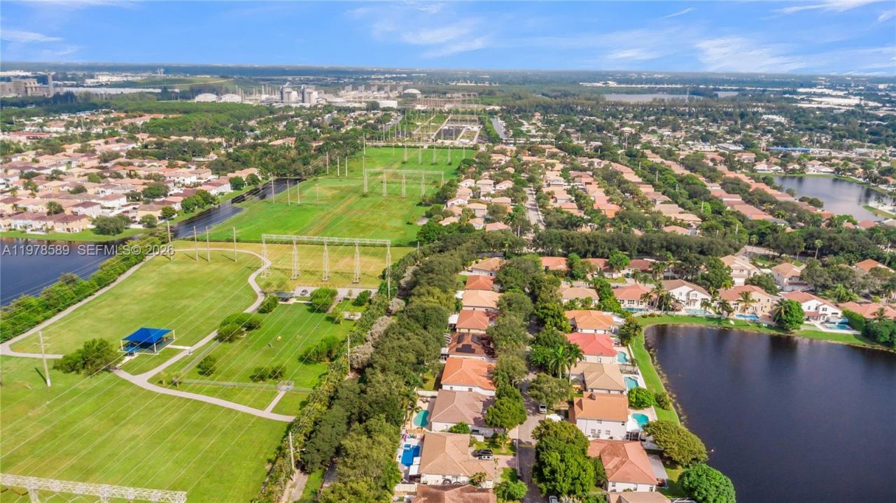 5297 SW 34th Way, Hollywood, FL 33312 Photo