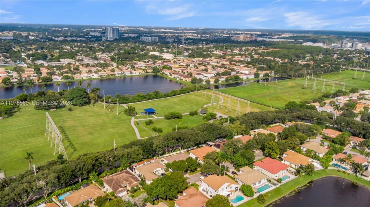 5297 SW 34th Way, Hollywood, FL 33312 Photo