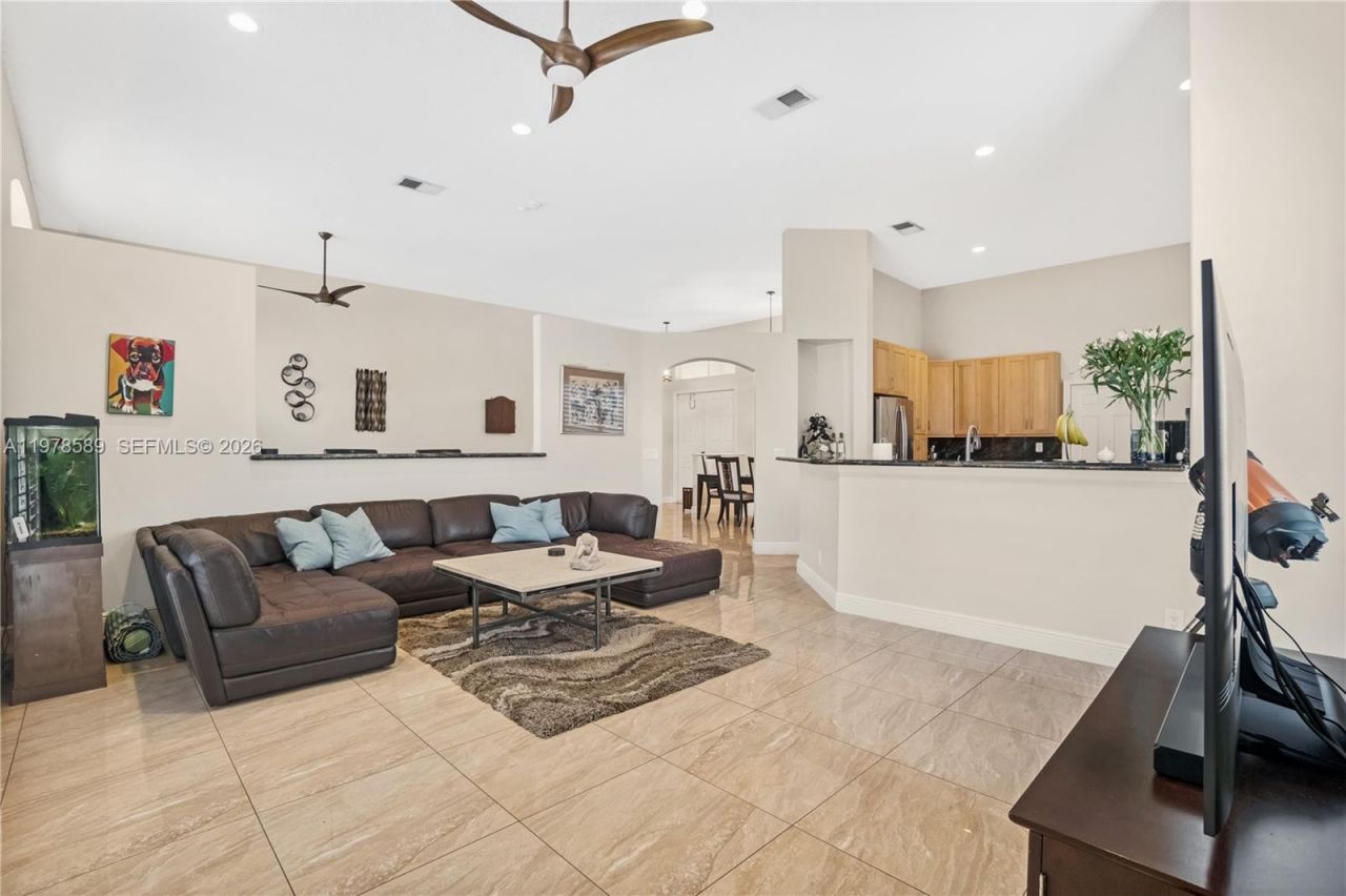 5297 SW 34th Way, Hollywood, FL 33312 Photo