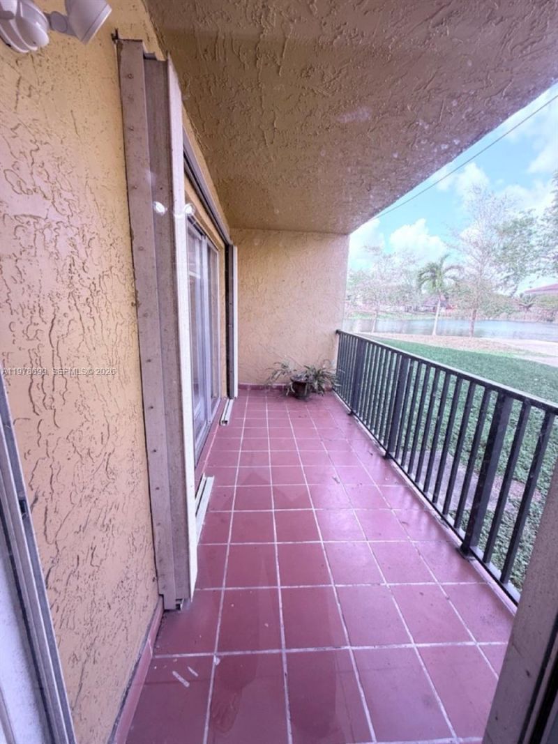 15470 SW 82nd Ln , Unit 316, Miami, FL 33193 Photo