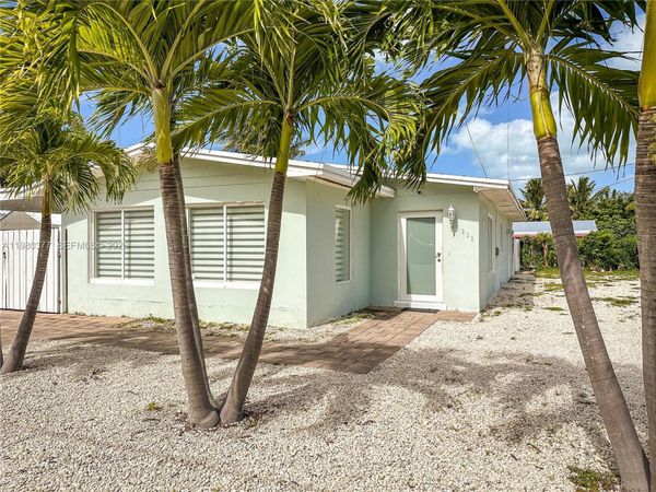 1262 Marlin Dr, Marathon, FL 33050