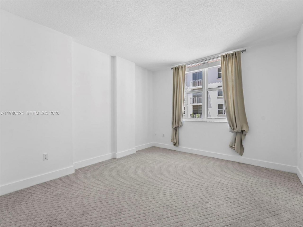 2030 S Douglas Rd, Unit 610, Coral Gables, FL 33134 Photo