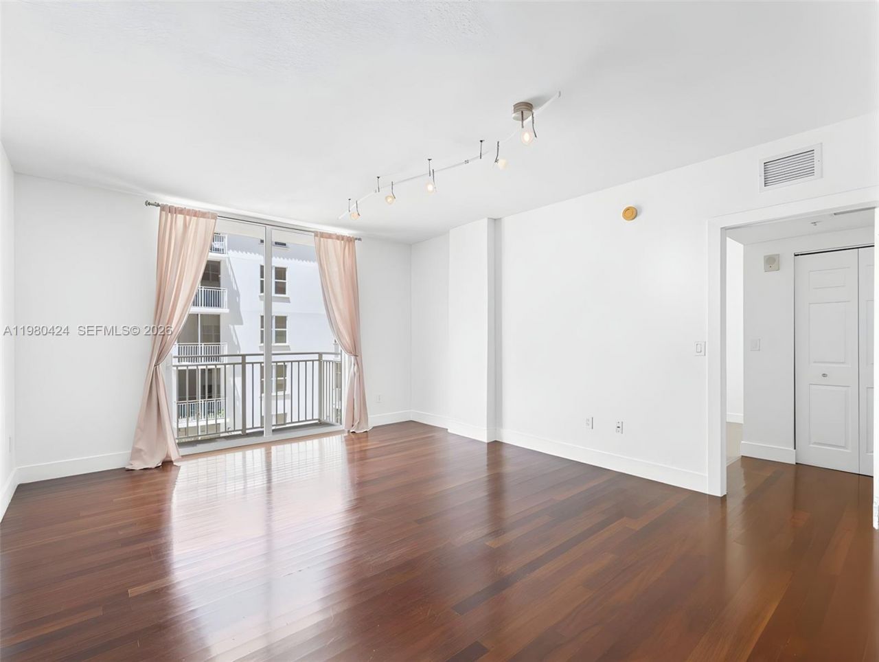 2030 S Douglas Rd, Unit 610, Coral Gables, FL 33134 Photo