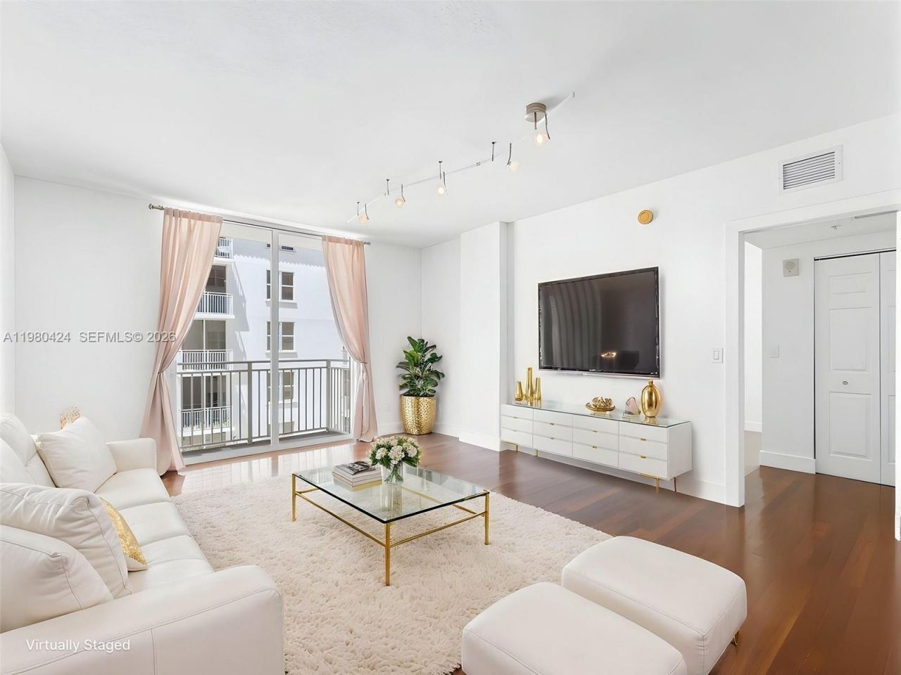 2030 S Douglas Rd, Unit 610, Coral Gables, FL 33134 Photo