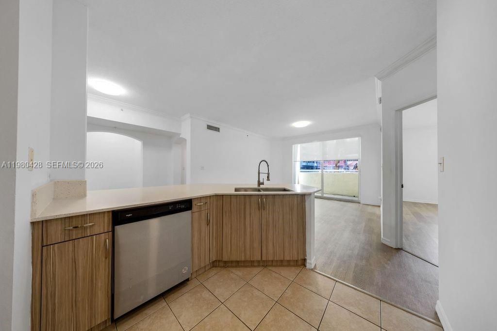 9172 Collins Ave , Unit 212, Surfside, FL 33154 Photo