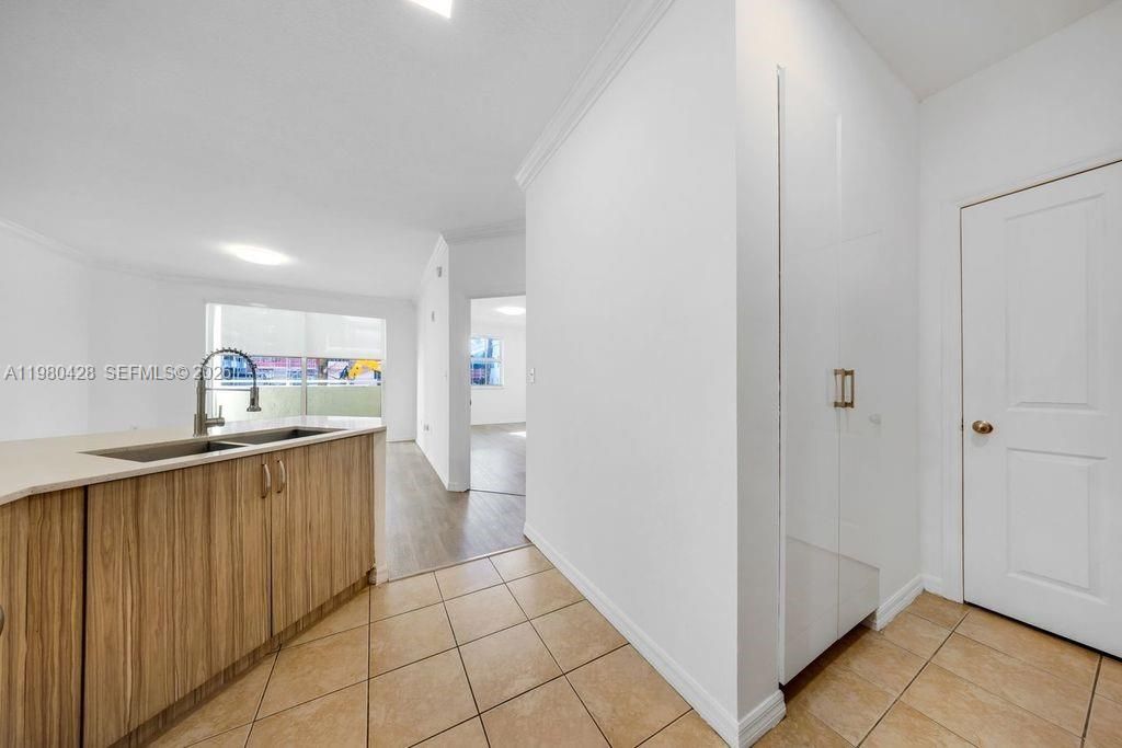 9172 Collins Ave , Unit 212, Surfside, FL 33154 Photo