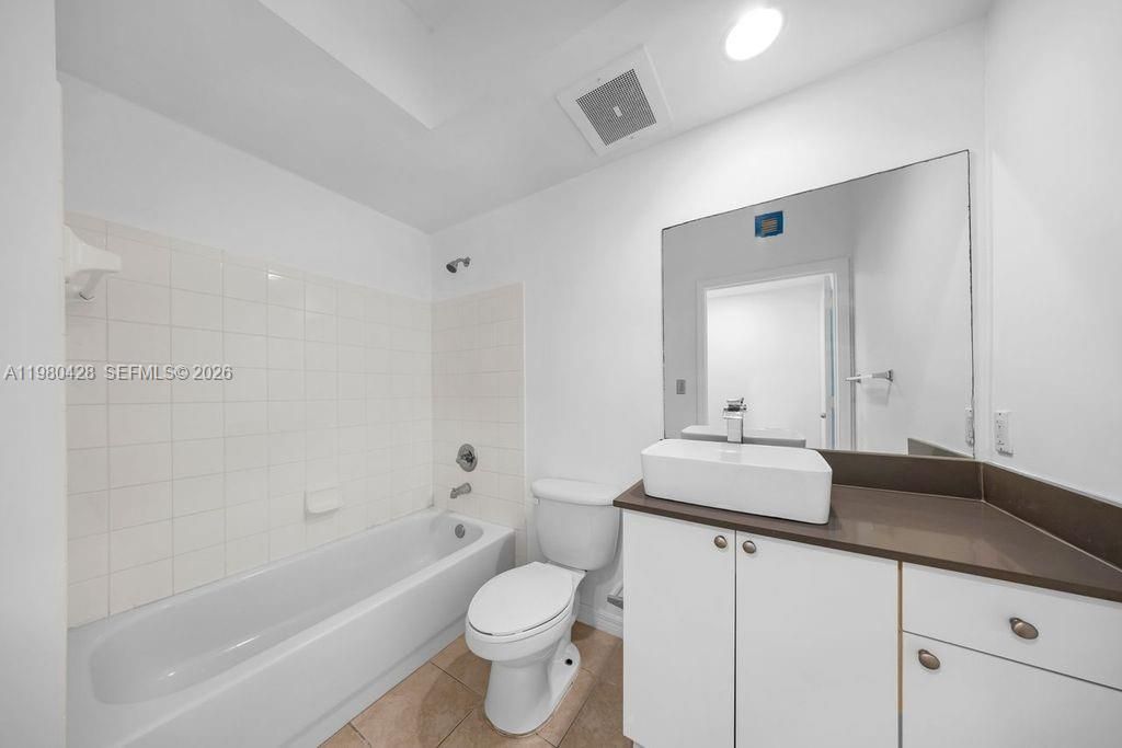 9172 Collins Ave , Unit 212, Surfside, FL 33154 Photo