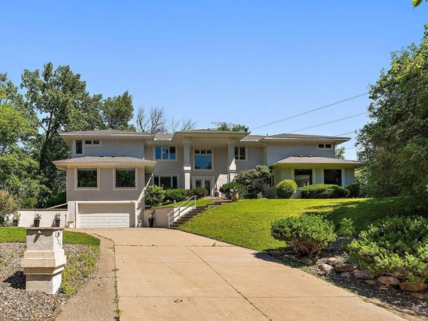 2935 Minnehaha Curve E, Minnetonka, MN 55391