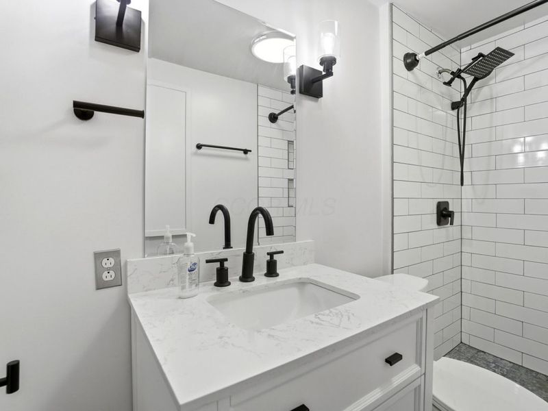 2334 Hardesty Court , Unit I5, Columbus, OH 43204 Photo 24