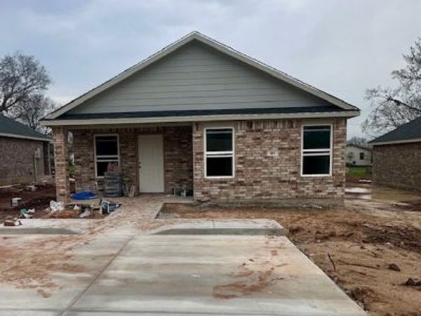 605 E Wolf Street, Madill, OK 73446