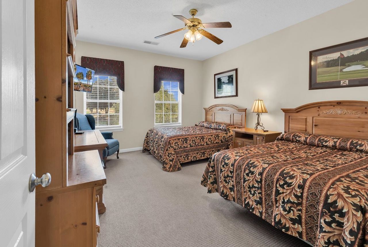 4565 Girvan Dr. Photo 17