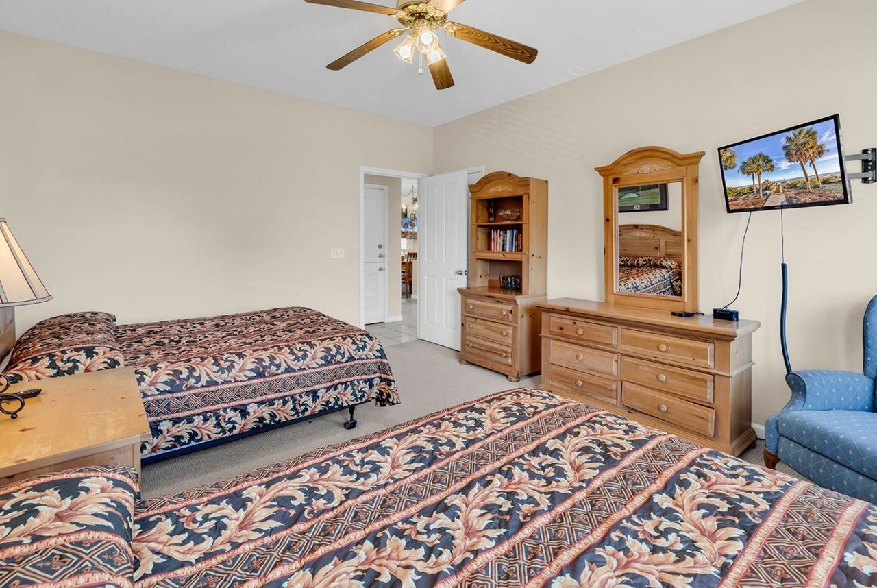 4565 Girvan Dr. Photo 18