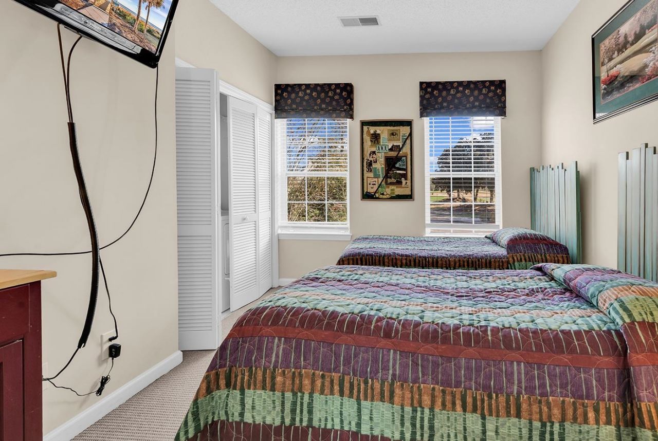 4565 Girvan Dr. Photo 19