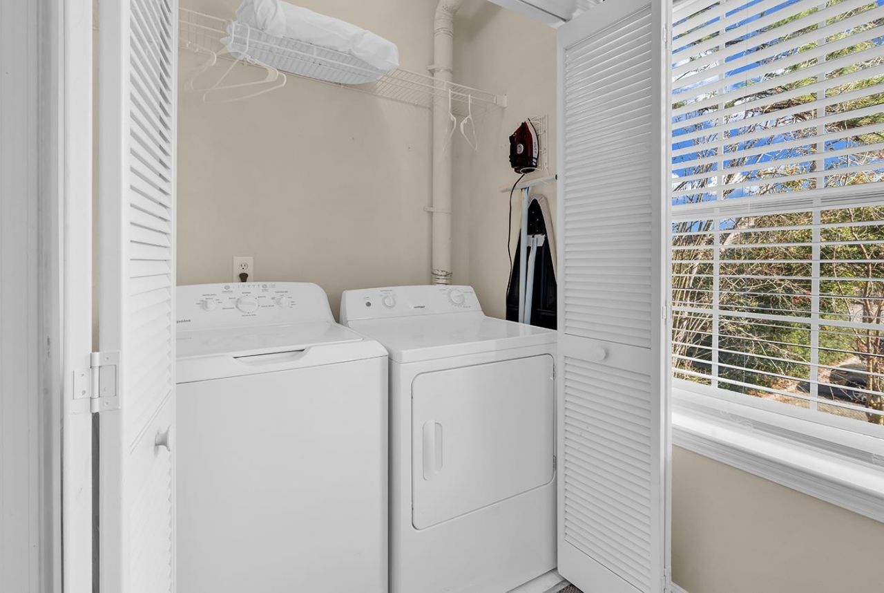 4565 Girvan Dr. Photo 20