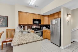 4565 Girvan Dr. photo 4