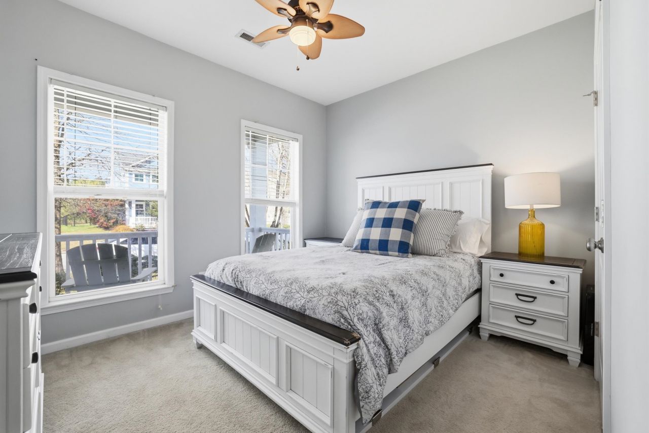 933 Refuge Way Photo 13