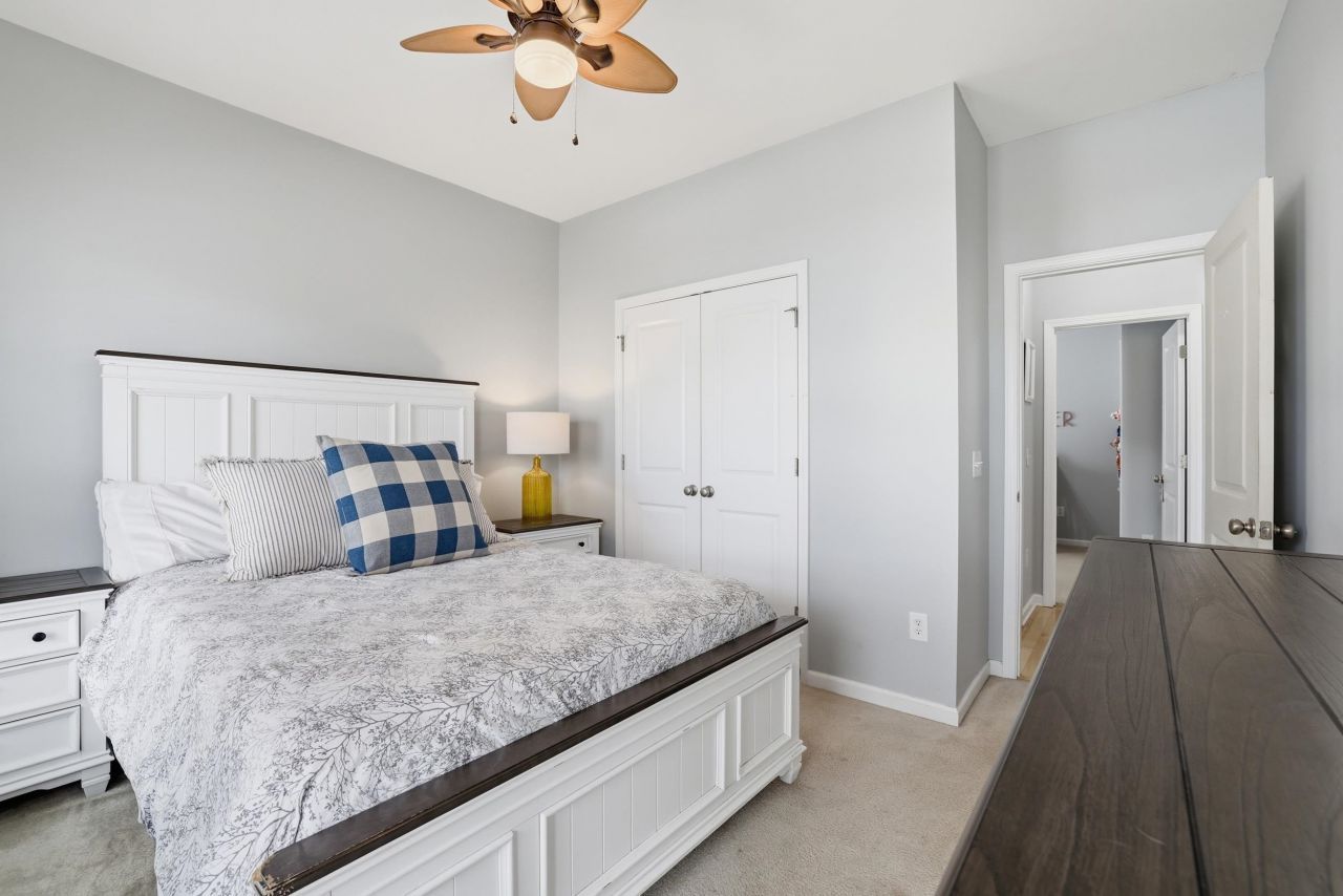 933 Refuge Way Photo 14