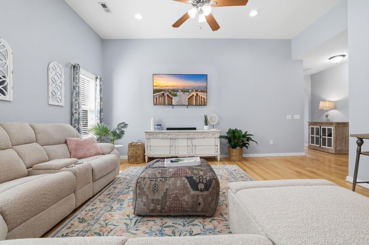 933 Refuge Way Photo 22