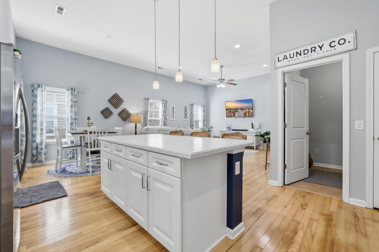 933 Refuge Way Photo 27