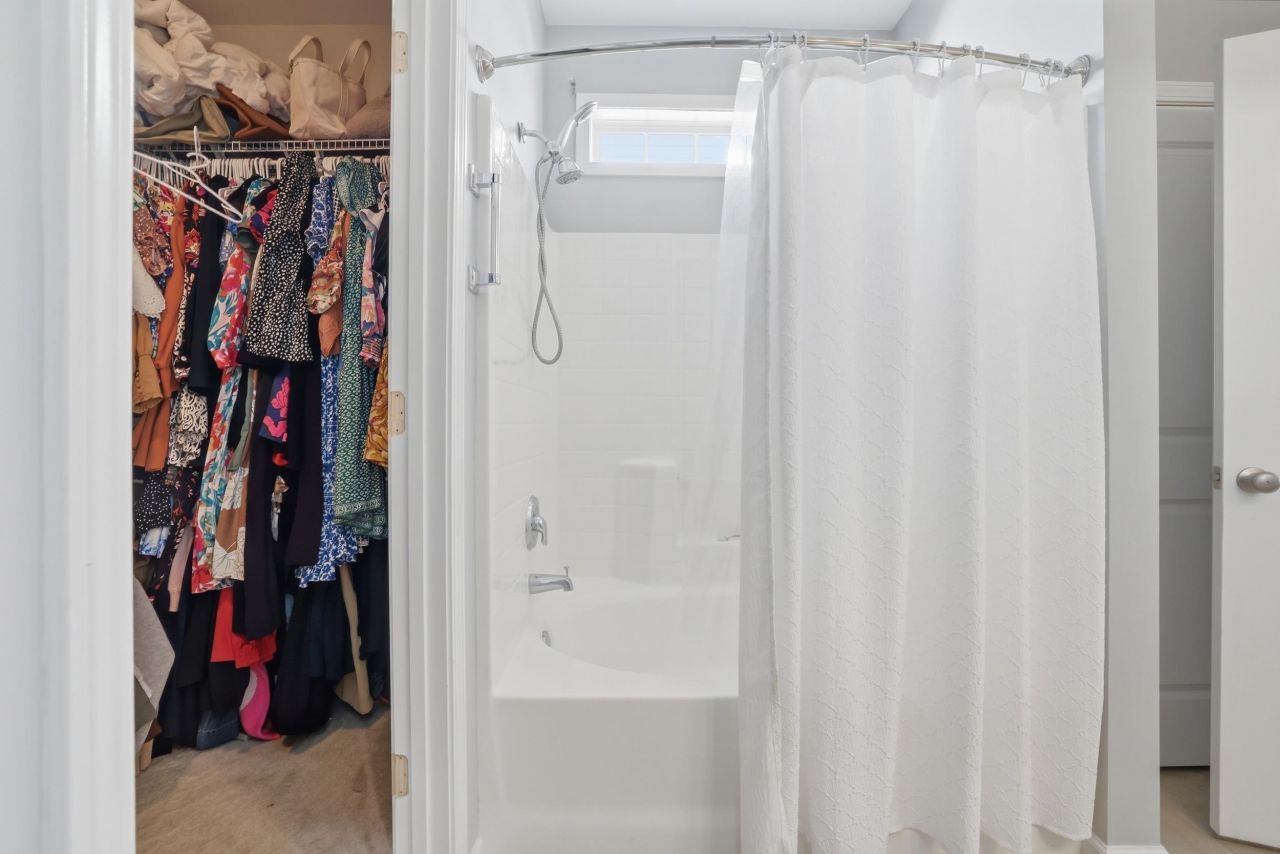 933 Refuge Way Photo 34