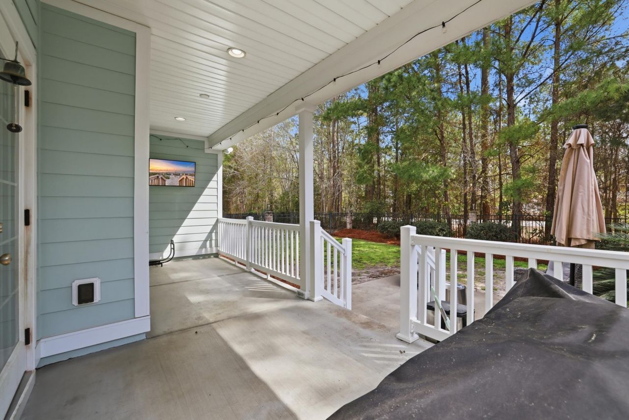 933 Refuge Way Photo 36