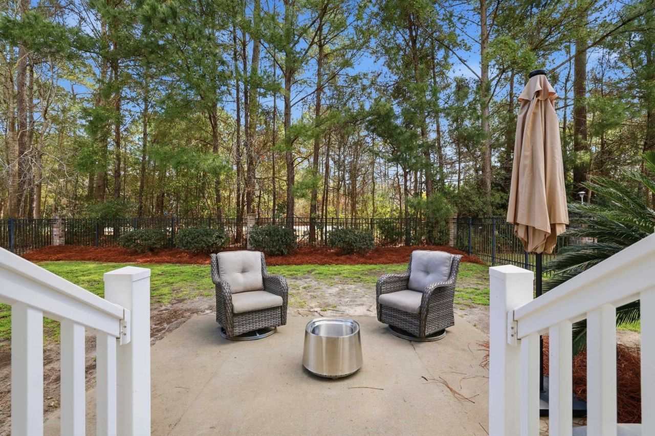 933 Refuge Way Photo 38