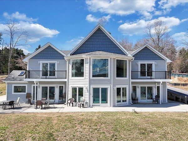 312 Spring DR, Huddleston, VA 24104