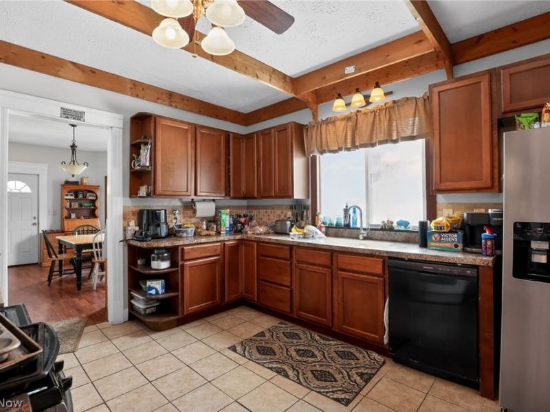 9491 Root Road, North Ridgeville, OH 44039 Photo 8