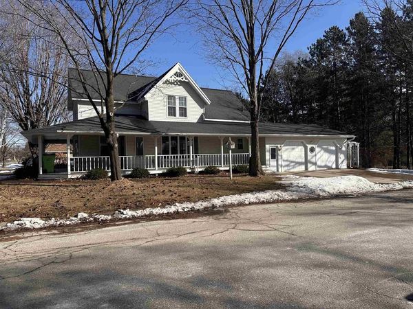204 COLUMBIA STREET, Oconto Falls, WI 54154