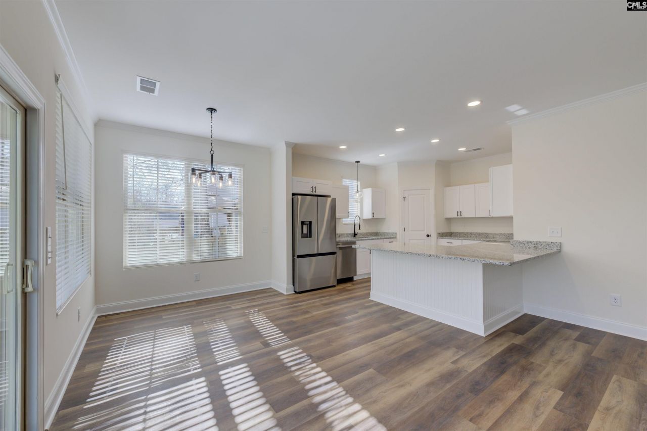 337 Hester Court Photo 6