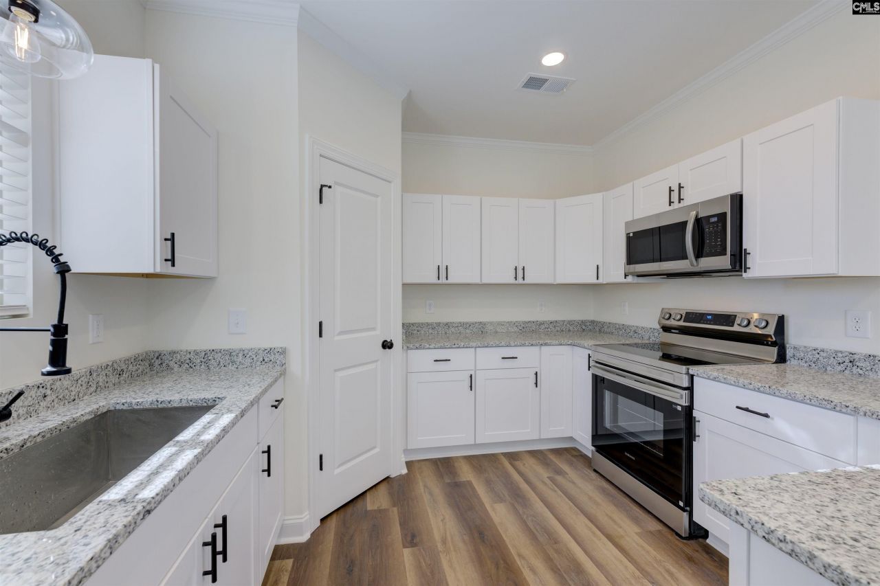 337 Hester Court Photo 8